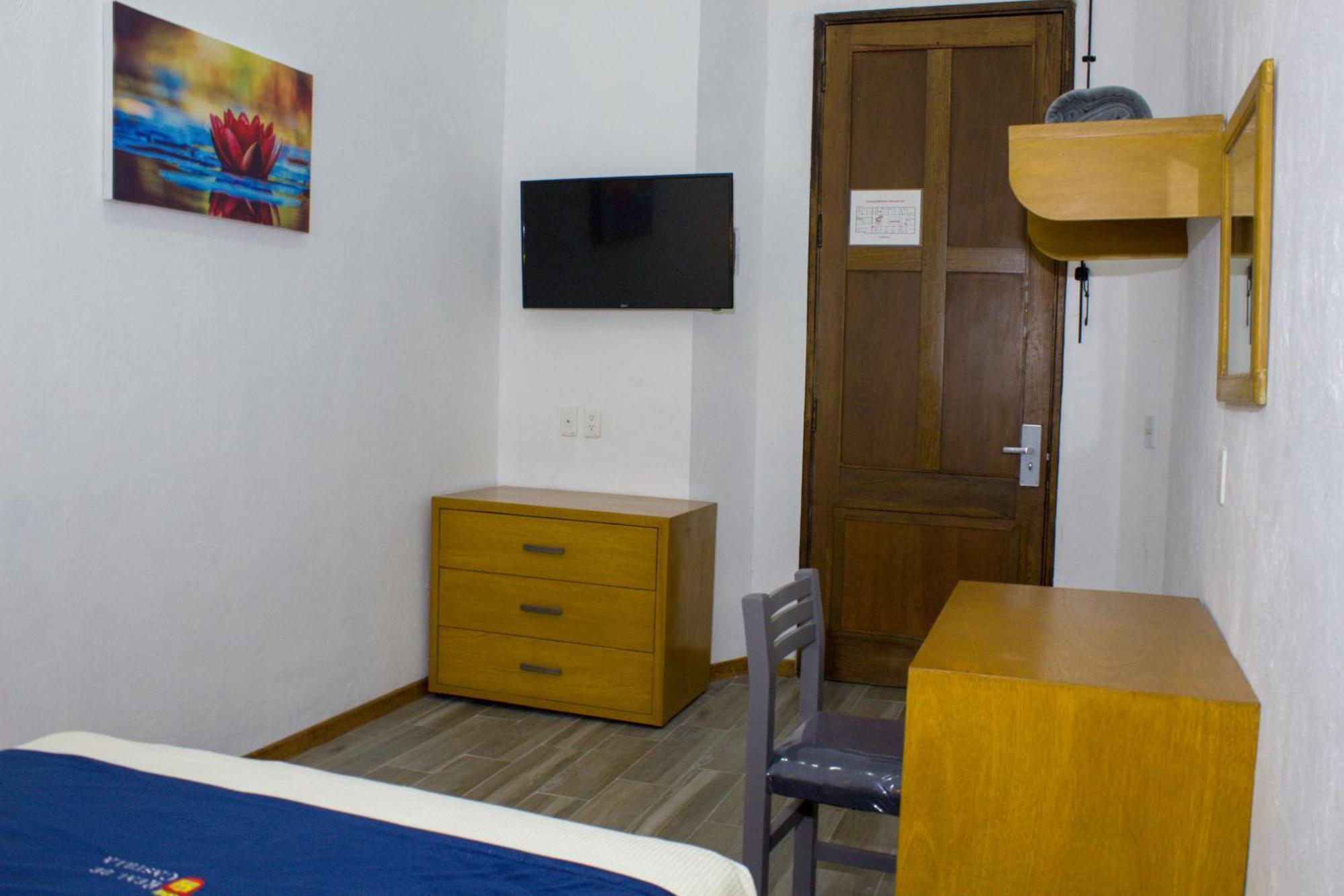 Hotel Real De Castilla Colonial Guadalajara Pokoj fotografie