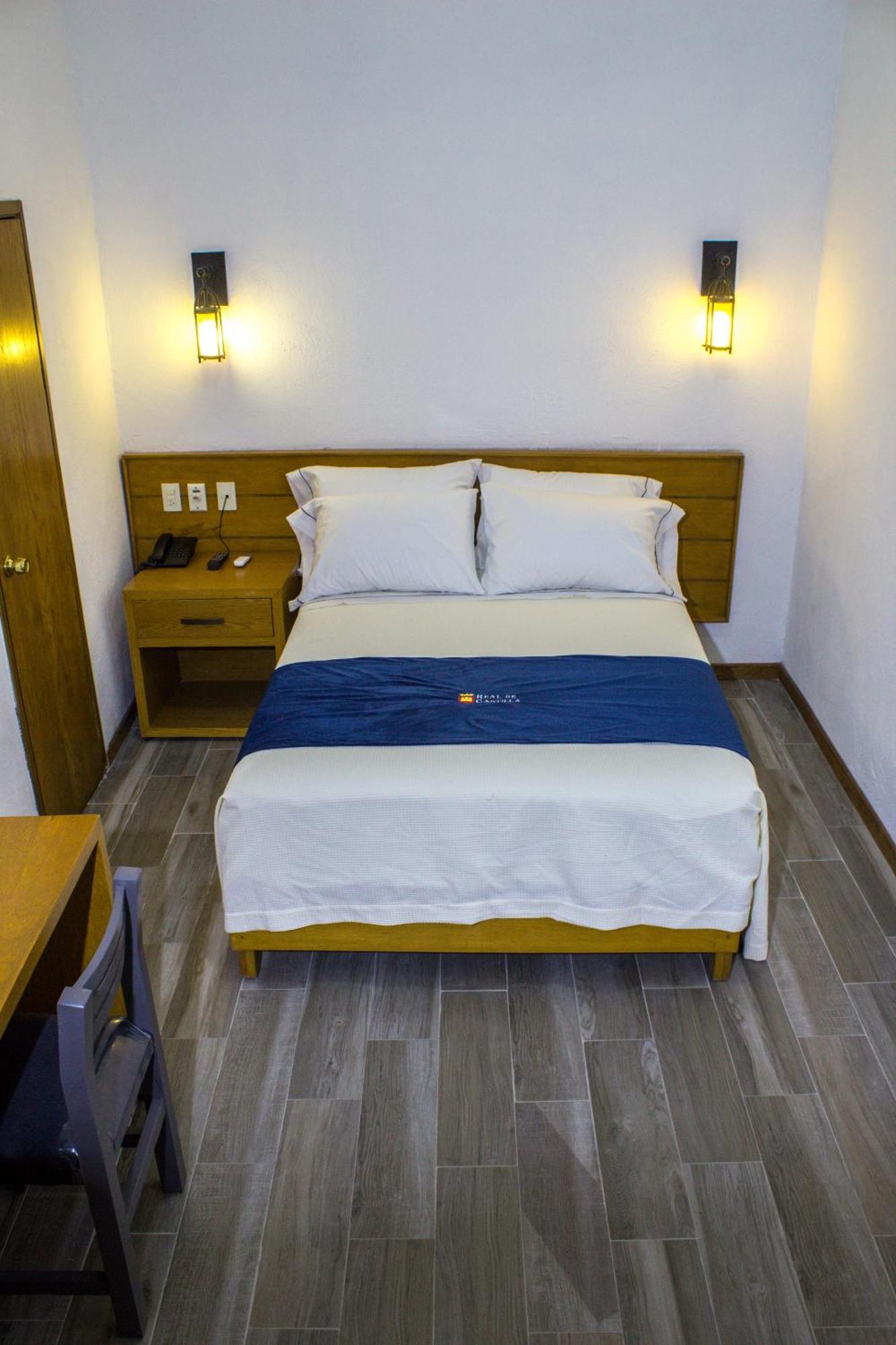 Hotel Real De Castilla Colonial Guadalajara Pokoj fotografie